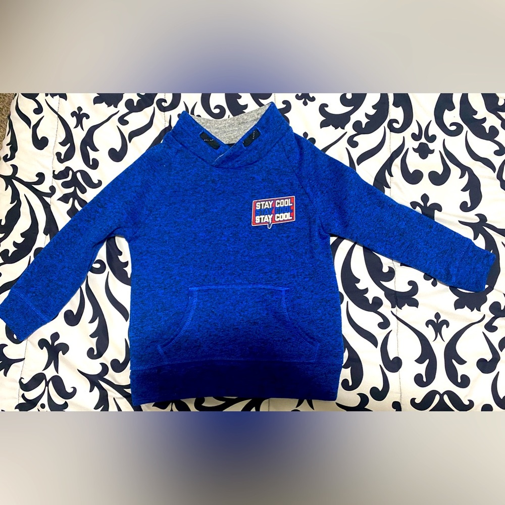 Blue long sleeve sweater boys size 4